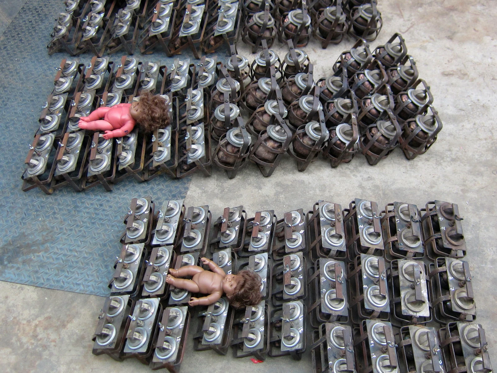 the molds for custom vinyl toys